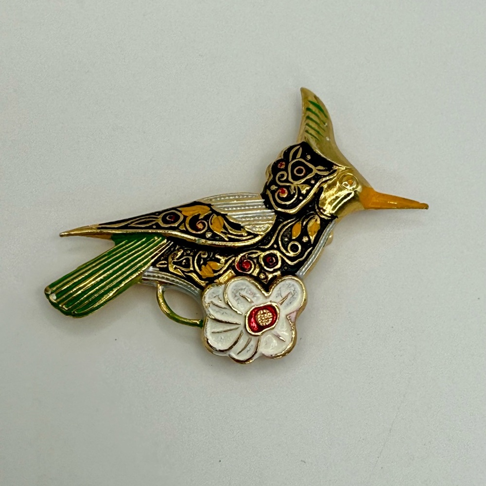 Vintage Painted Damscene Hummingbird Brooch Gold Tone Made In Spain 2.25” - Picture 3 of 15